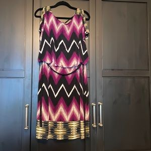 Maggie London knee length, abstract chevron patterned dress